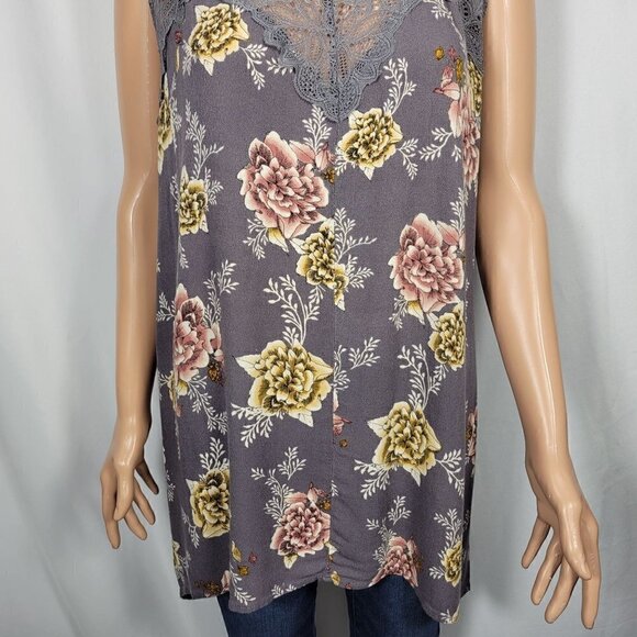 Torrid Women's Lace Mock Neck Floral Flowy Grey Tank Keyhole Back Size 1 (14/16) - Picture 4 of 11